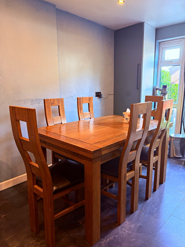Solid oak extendable dining - extendable,
