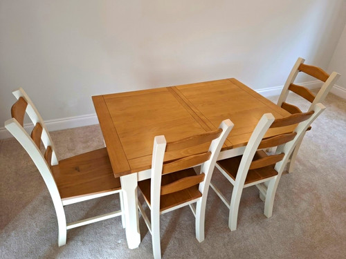 Extending oak dining table - oak,